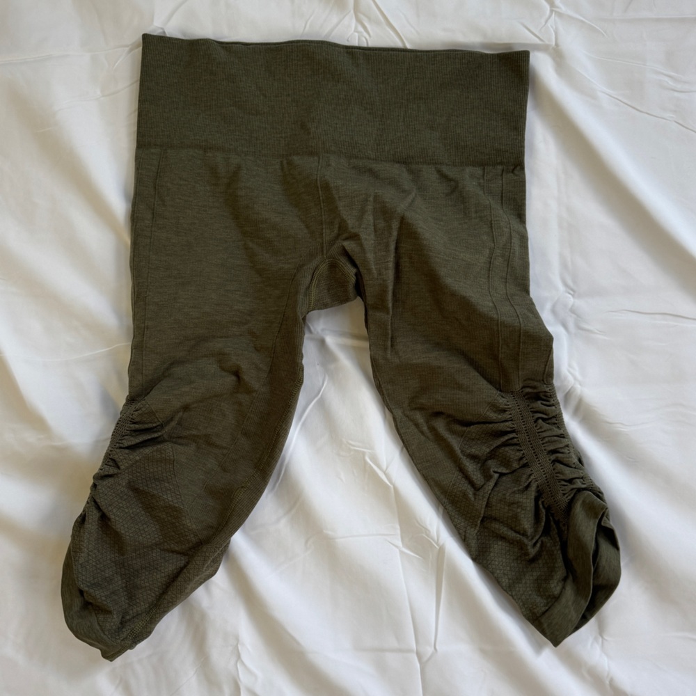 Lululemon In the Flow crop leggings Olive Green size 8